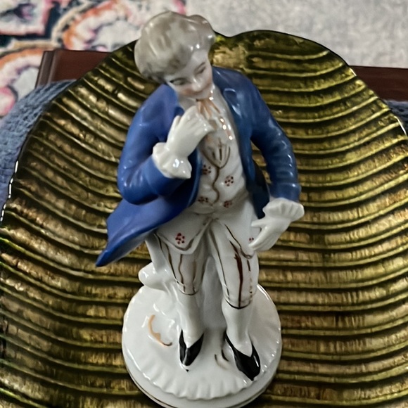 Decorative Figurine 8 inches High - Picture 12 of 14